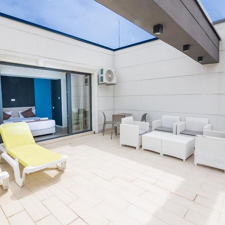 Miramare Residence Aparthotel Navodari Bagian luar foto