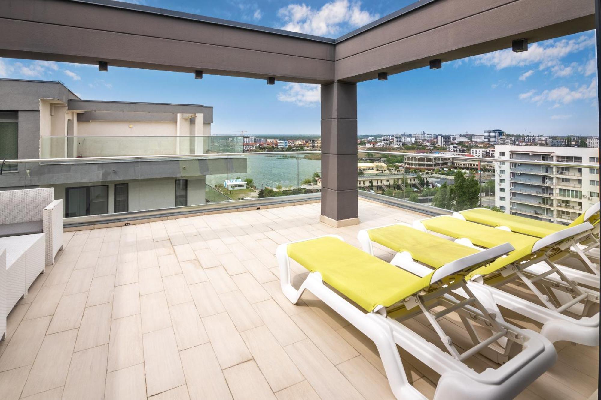 Miramare Residence Aparthotel Navodari Bagian luar foto