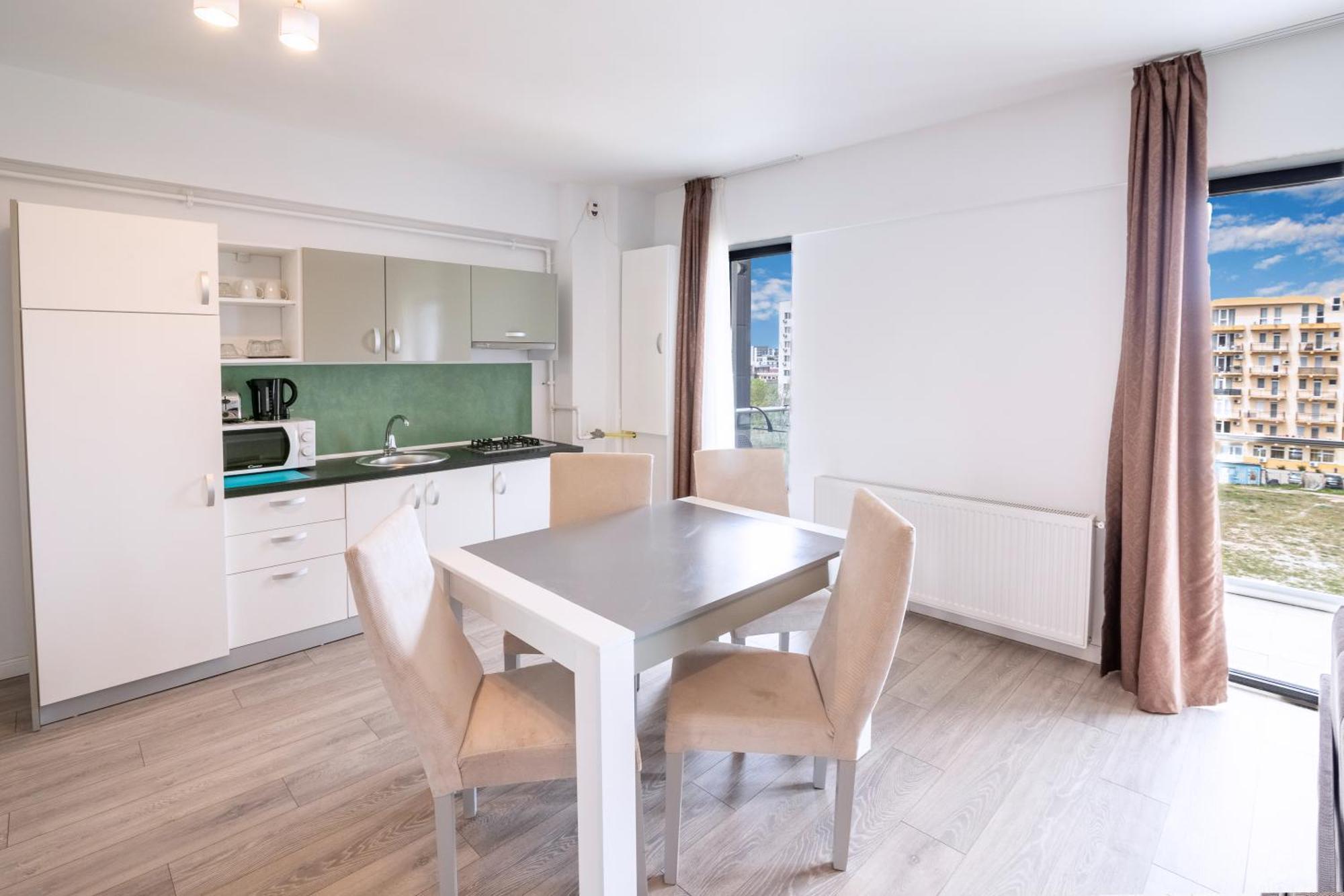 Miramare Residence Aparthotel Navodari Bagian luar foto