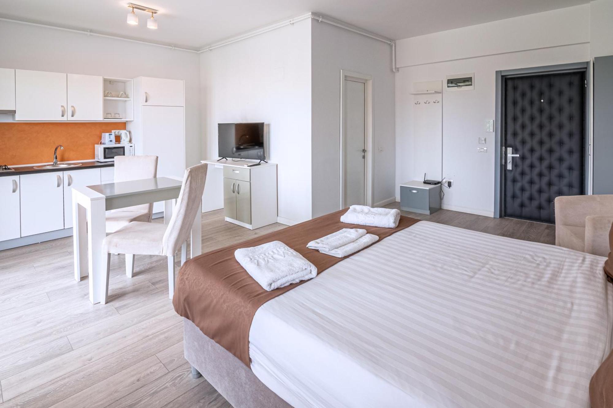 Miramare Residence Aparthotel Navodari Bagian luar foto