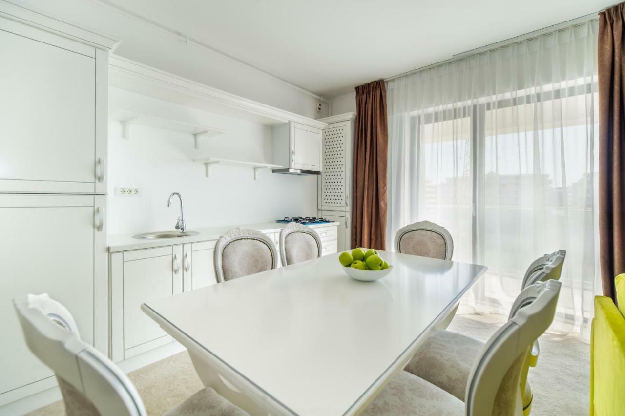 Miramare Residence Aparthotel Navodari Bagian luar foto