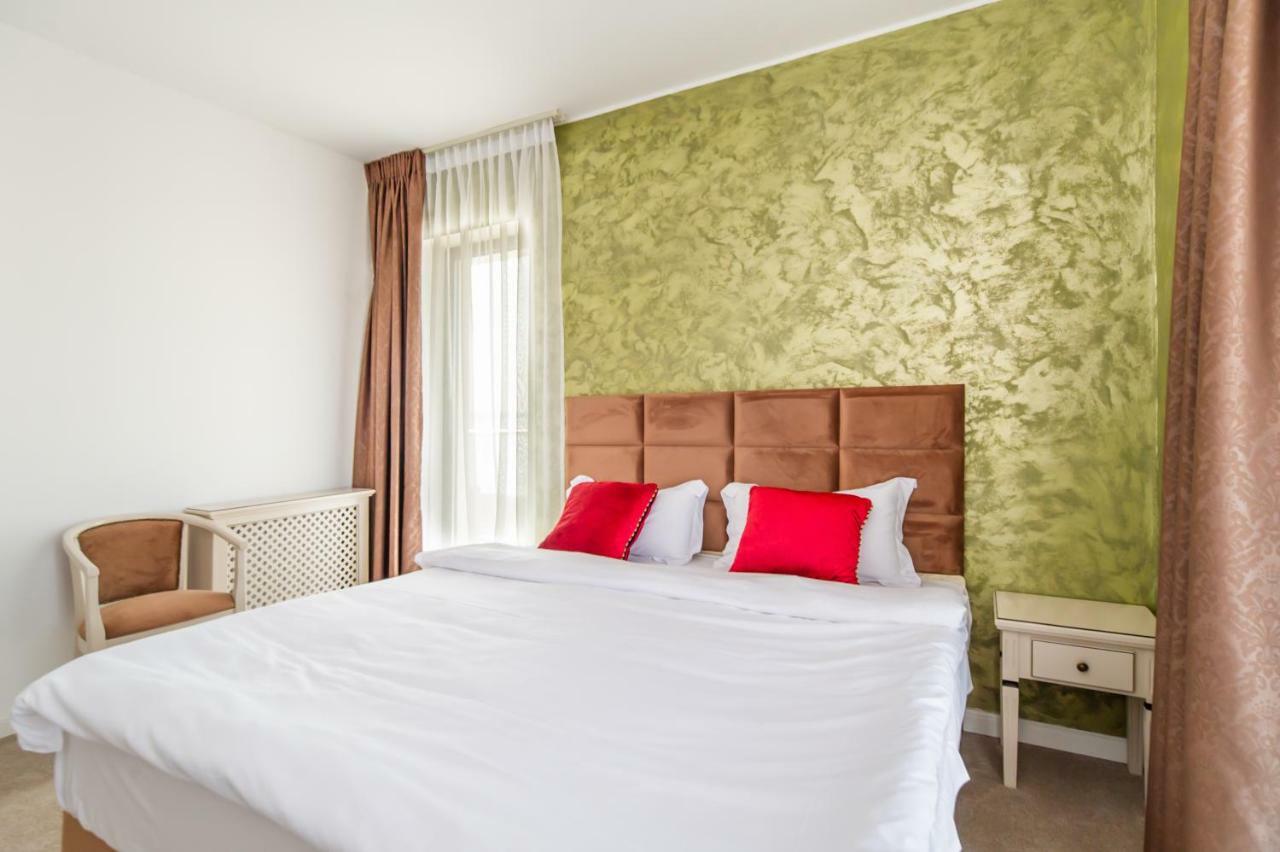 Miramare Residence Aparthotel Navodari Bagian luar foto